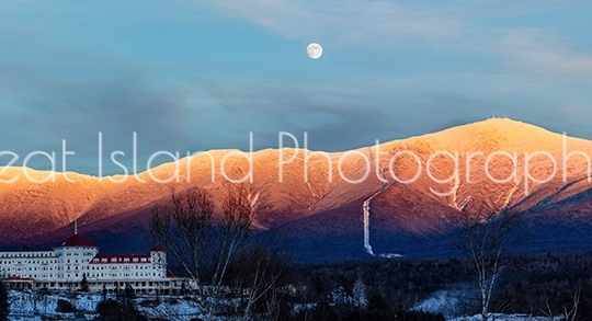 Moonrise-at-Sunset